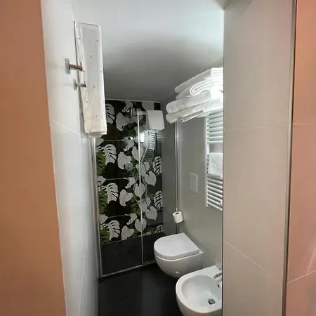 Hotel Sisters' House *
