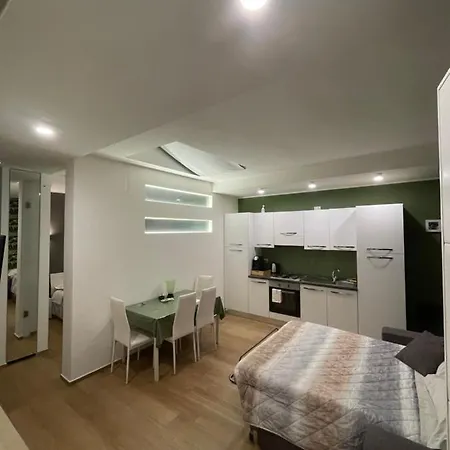 Sisters' House Hotel *
