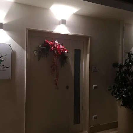 Sisters' House Hotel